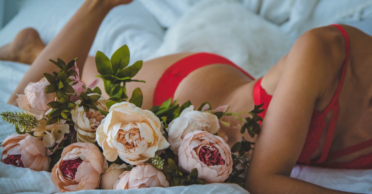 découvrez notre collection de lingerie élégante et raffinée, conçue pour sublimer votre silhouette tout en offrant un confort optimal. explorez des styles variés allant du séduisant au classique, pour chaque moment de votre vie.