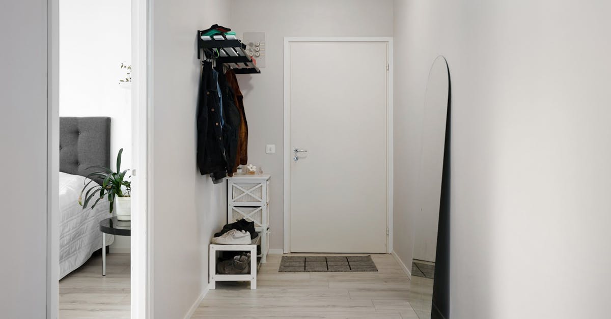 découvrez notre collection unique de porte-manteaux alliant style et fonctionnalité. idéals pour organiser votre espace, nos coatracks s'adaptent à toutes les décorations tout en ajoutant une touche d'élégance à votre intérieur.