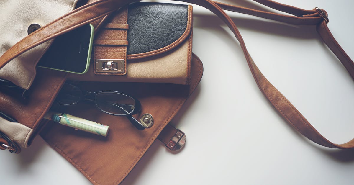 découvrez notre large sélection d’accessoires tendance pour sublimer votre style et compléter toutes vos tenues. qualité, nouveautés et petits prix au rendez-vous !